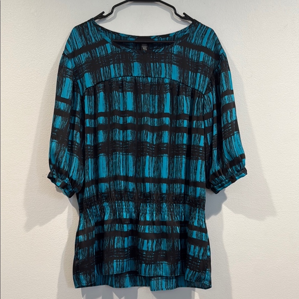 Apostrophe Blue and Black 3/4 Sleeve Graphic Tunic with Smock Waist - Size Large